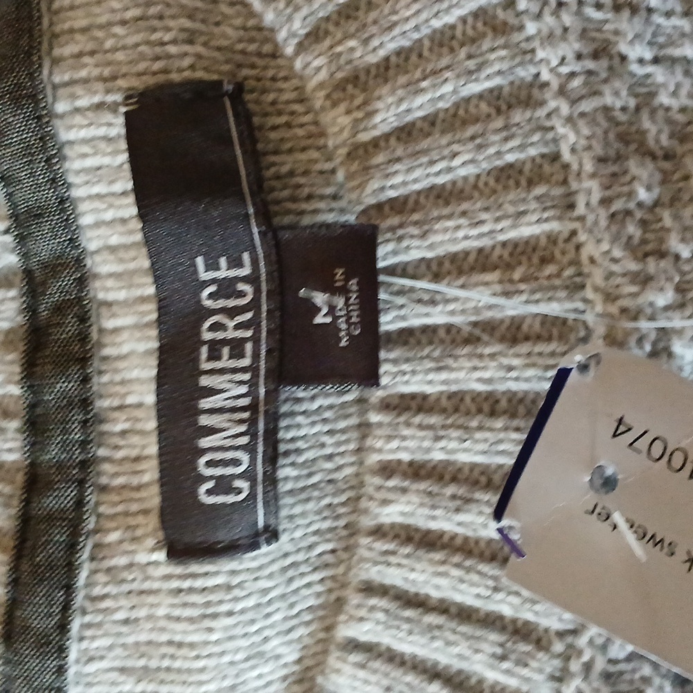 Commerce Ssweater Size M - Picture 6 of 6